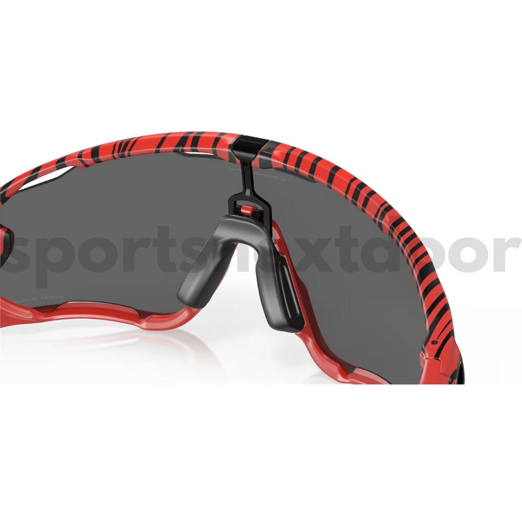 Oakley Jawbreaker Sunglasses OO9290-6731, Prizm Black Lenses, Red Tiger Frame